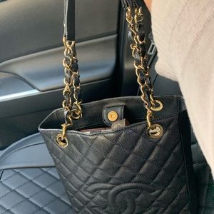 Petite Shopper Authentic Chanel